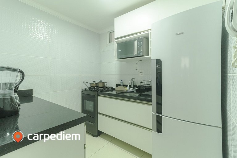 Apartamento prático com ótima localização em Tambaú