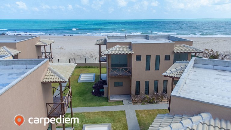 Beachfront Duplex #A em Barro Preto por Carpediem