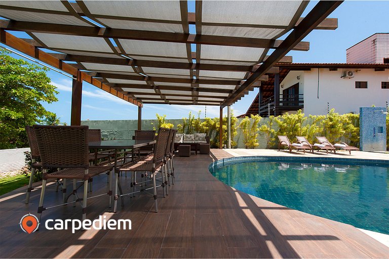 Casa próximo a praia e no centro de Cumbuco com piscina