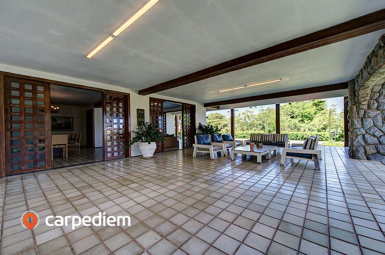 Casa próximo a praia e no centro de Cumbuco com piscina