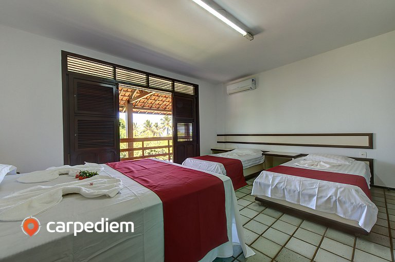 Casa próximo a praia e no centro de Cumbuco com piscina