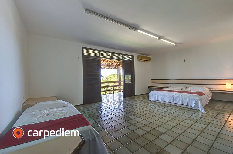 Casa próximo a praia e no centro de Cumbuco com piscina