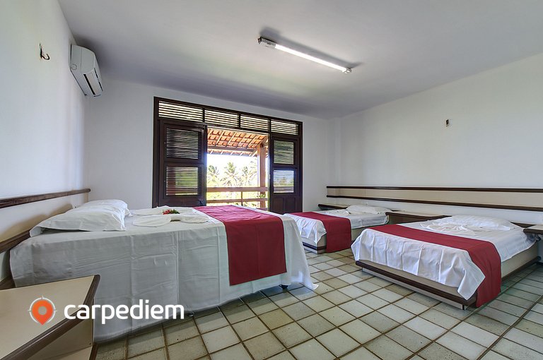 Casa próximo a praia e no centro de Cumbuco com piscina