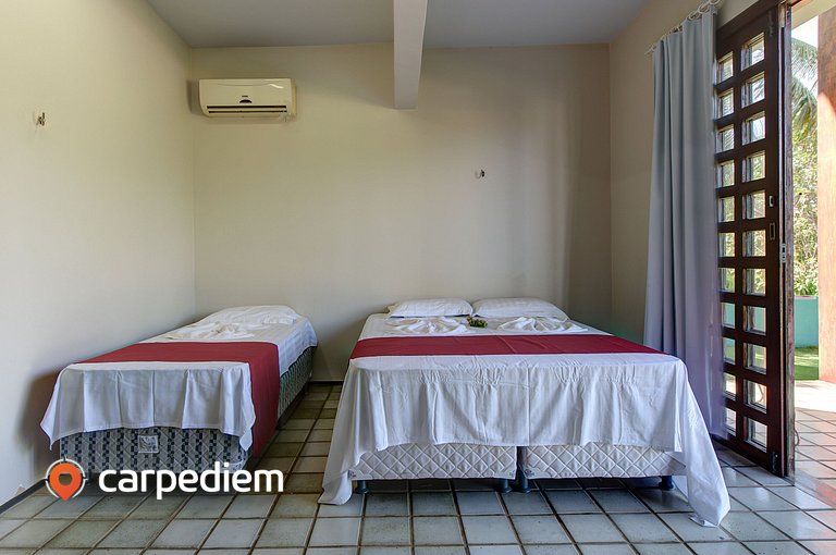 Casa próximo a praia e no centro de Cumbuco com piscina