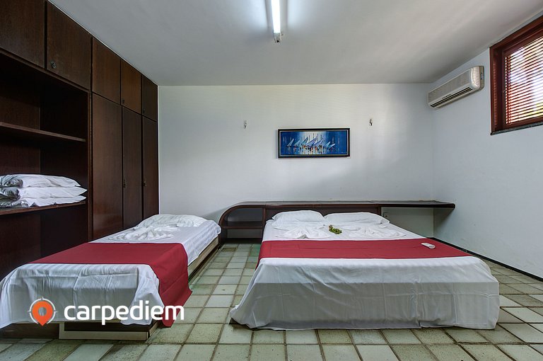 Casa próximo a praia e no centro de Cumbuco com piscina