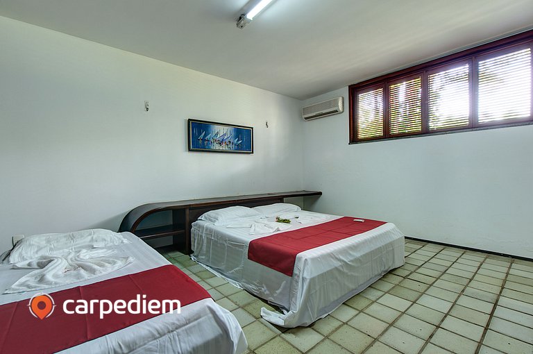 Casa próximo a praia e no centro de Cumbuco com piscina