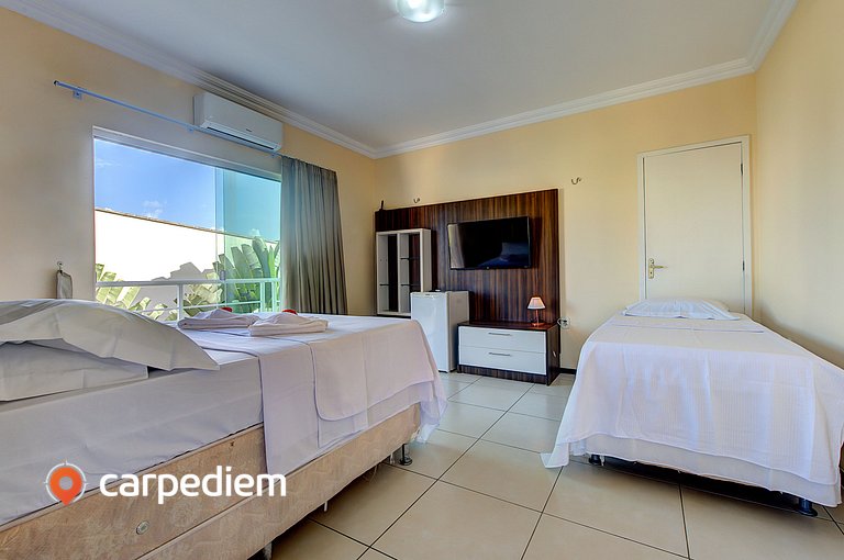 Casa Incrível na Praia de Tabuba by Carpediem