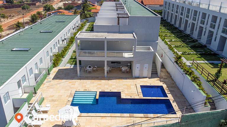 Casa tríplex com Jacuzzi em Porto das Dunas por Carpediem