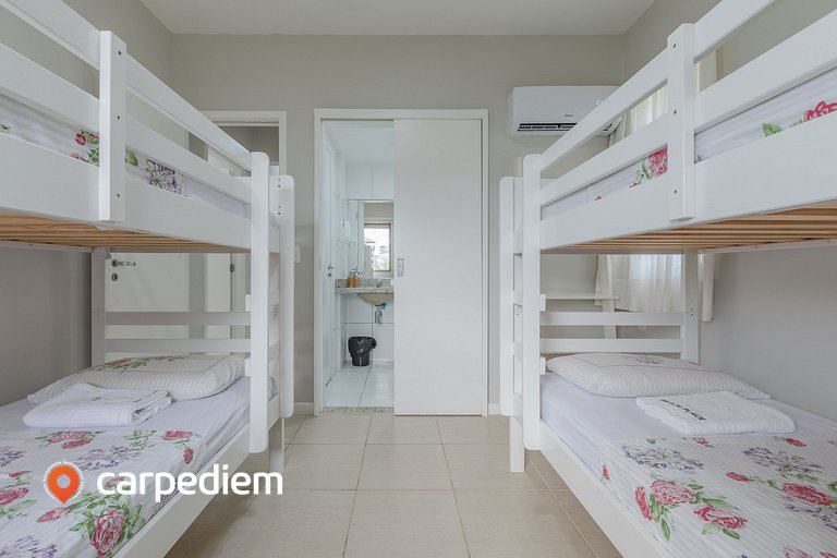 Beach Place 302 - Apê com varanda by Carpediem