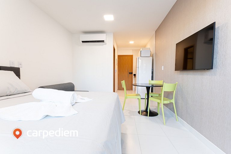 Malia Beach #D113 - Muro Alto por Carpediem