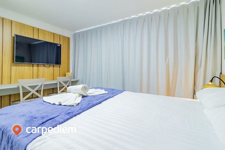 Ocean Blue #05 - Studio com piscina por Carpediem