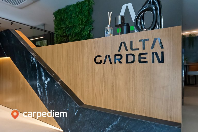 Alta Garden - Varanda e vista cidade por Carpediem