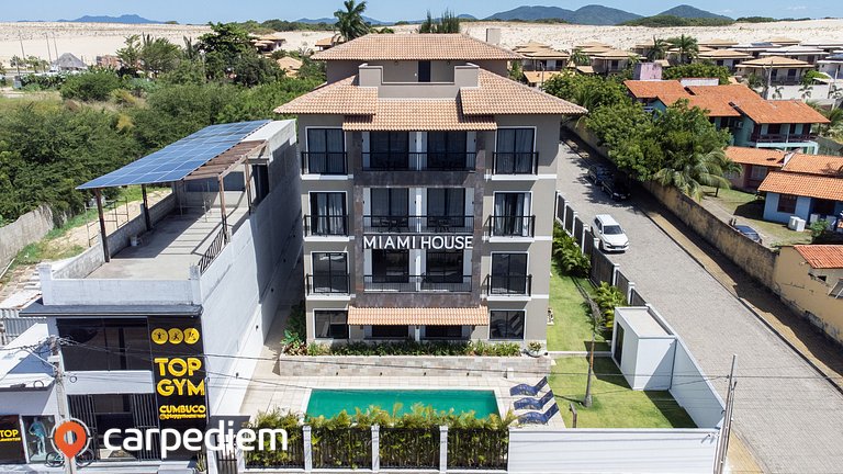 Miami House - Térreo com Varanda by Carpediem