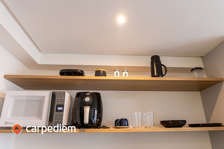 Get By Side #503 - Studio em Bessa por Carpediem