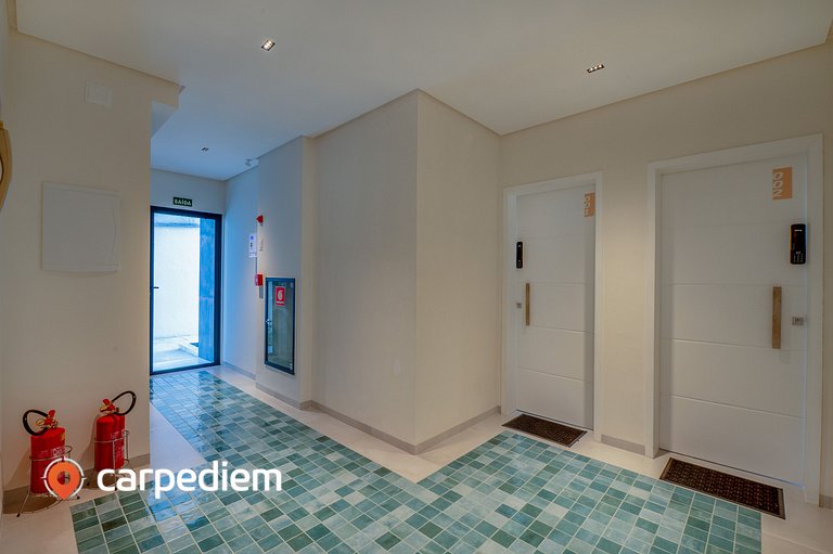 Miami House - Térreo com Varanda by Carpediem