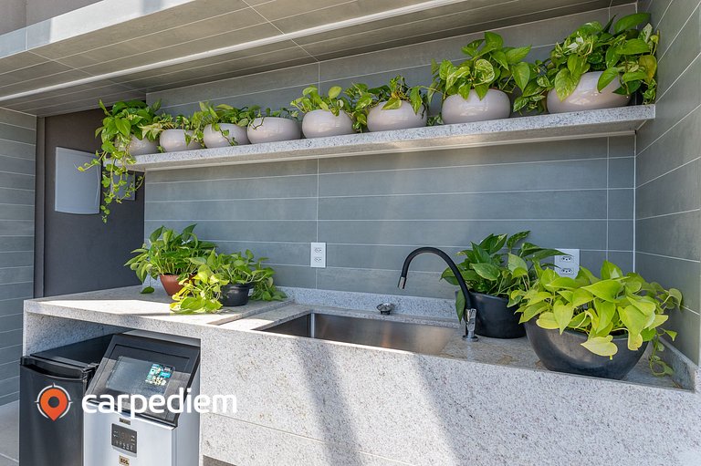 Praia de Gameleira - Perto da praia by Carpediem