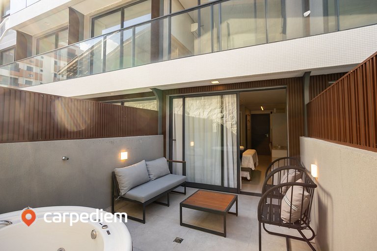 Azimut Studio c/ Jacuzzi Privativa by Carpediem