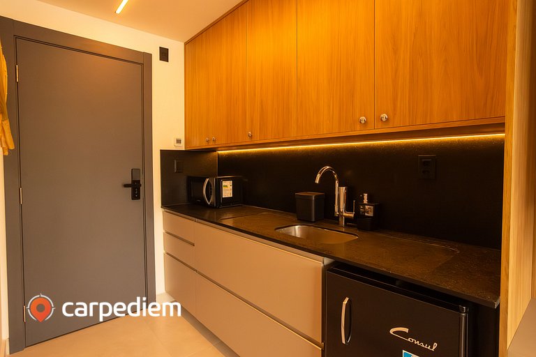 Azimut - Studio com Varanda by Carpediem
