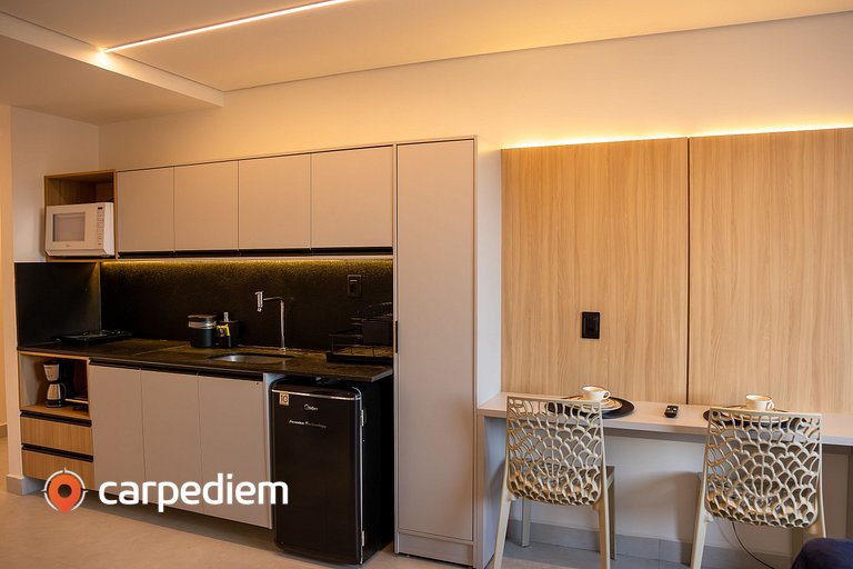 Azimut - Studio com Varanda by Carpediem