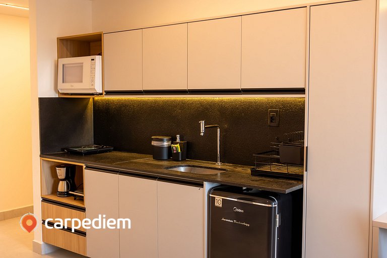 Azimut - Studio com Varanda by Carpediem