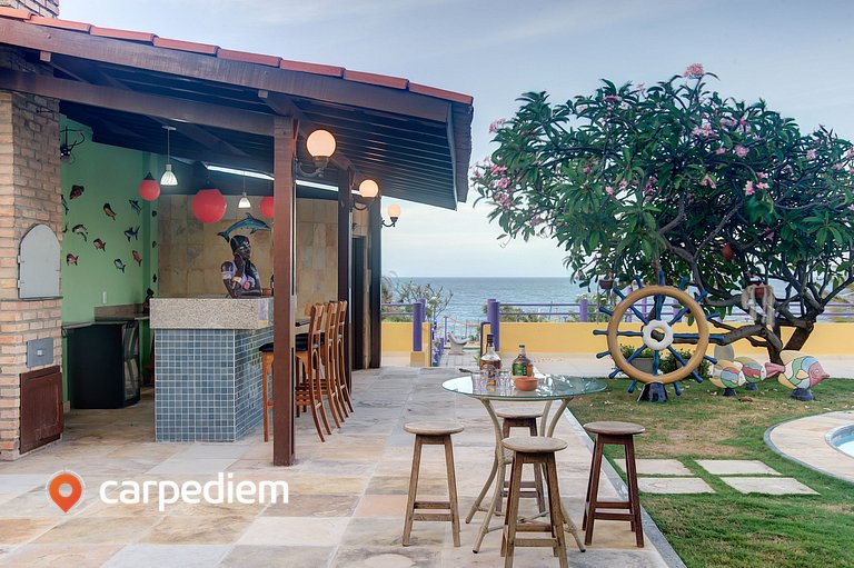 Casa incrível na beira mar da Praia de Iguape por Carpediem