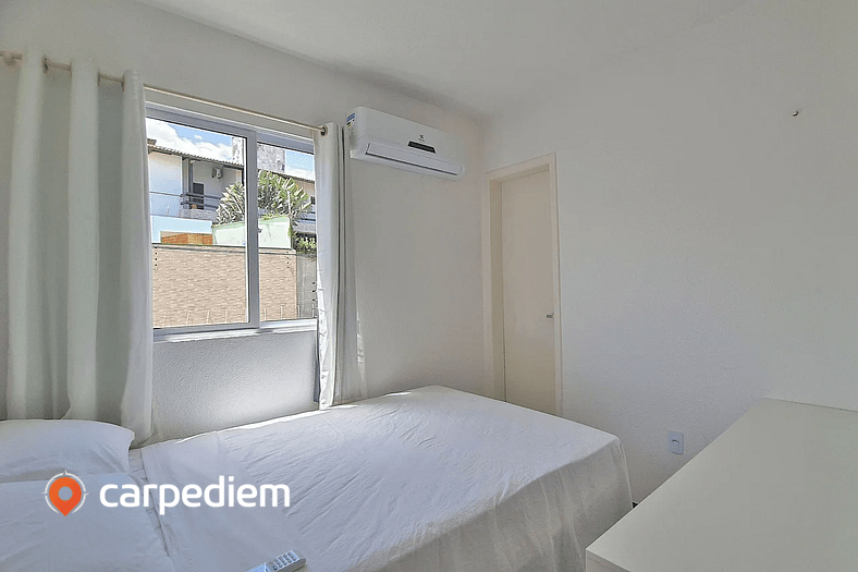 Tríplex no Beach Town House em Porto das Dunas por Carpediem